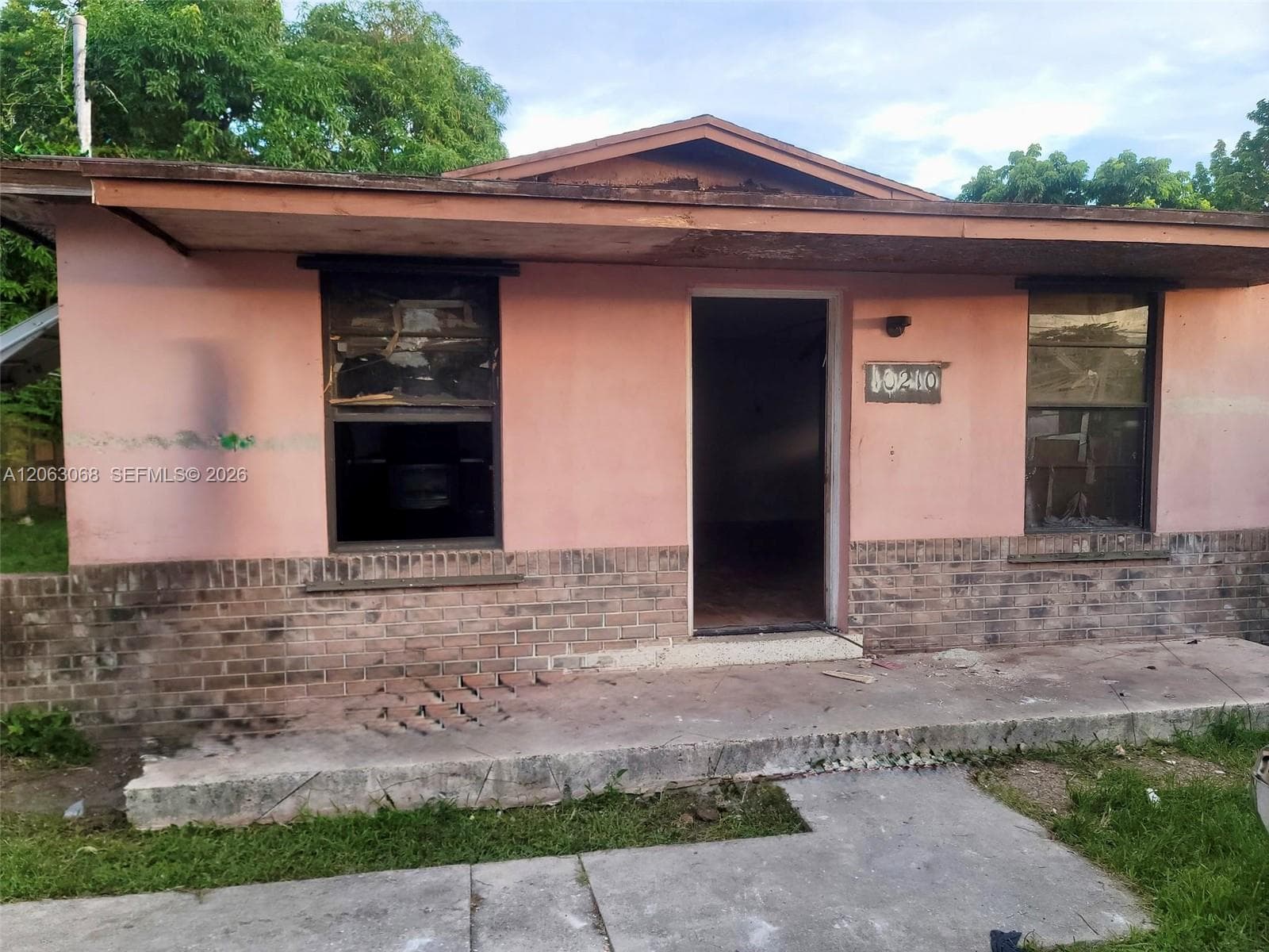 10210 SW 173rd St, Miami, FL 33157