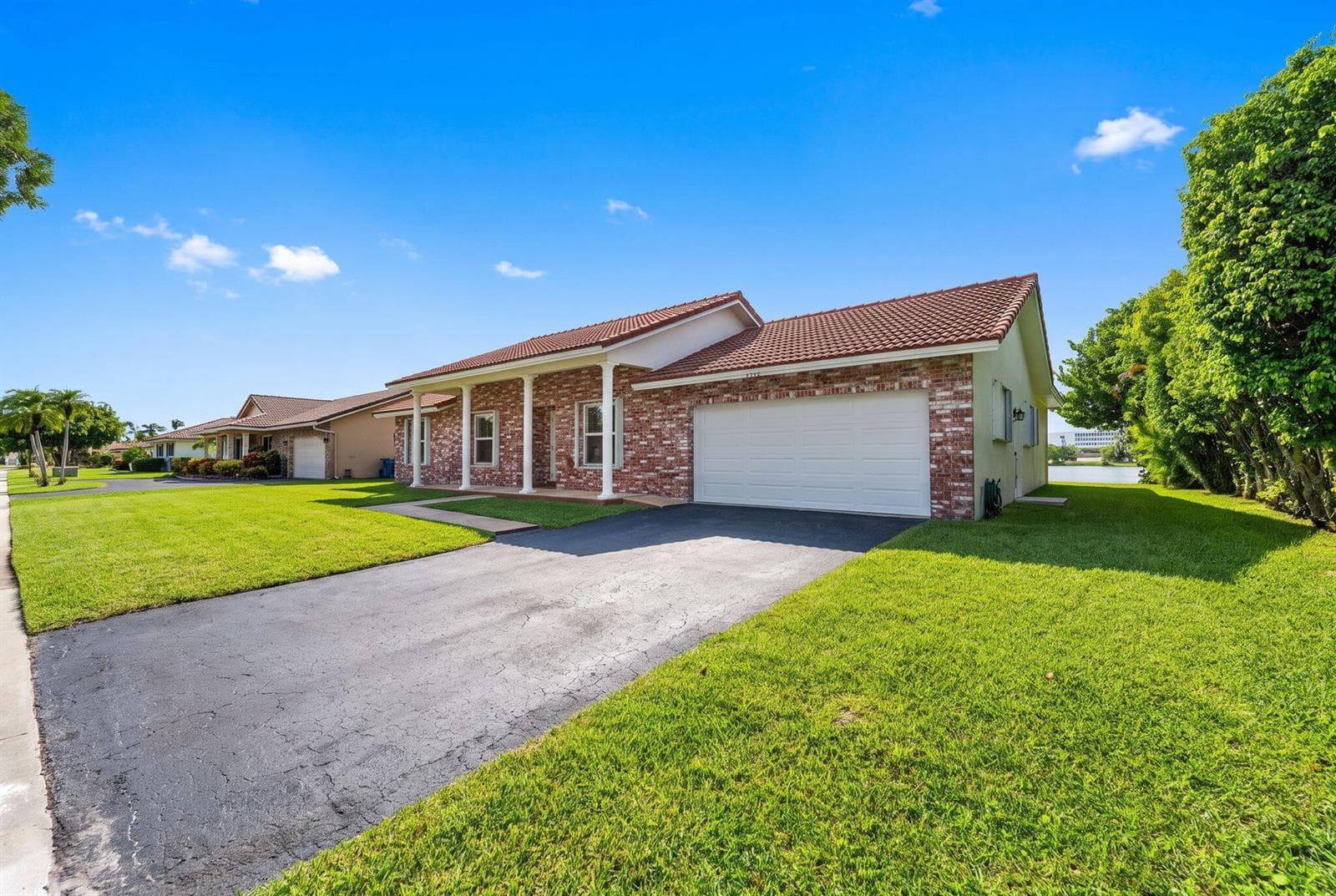 905 NW 133RD Avenue, Sunrise, FL 33325 photo 4