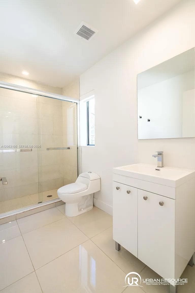 1971 Bay Dr # 124, Miami Beach, FL 33141 photo 5