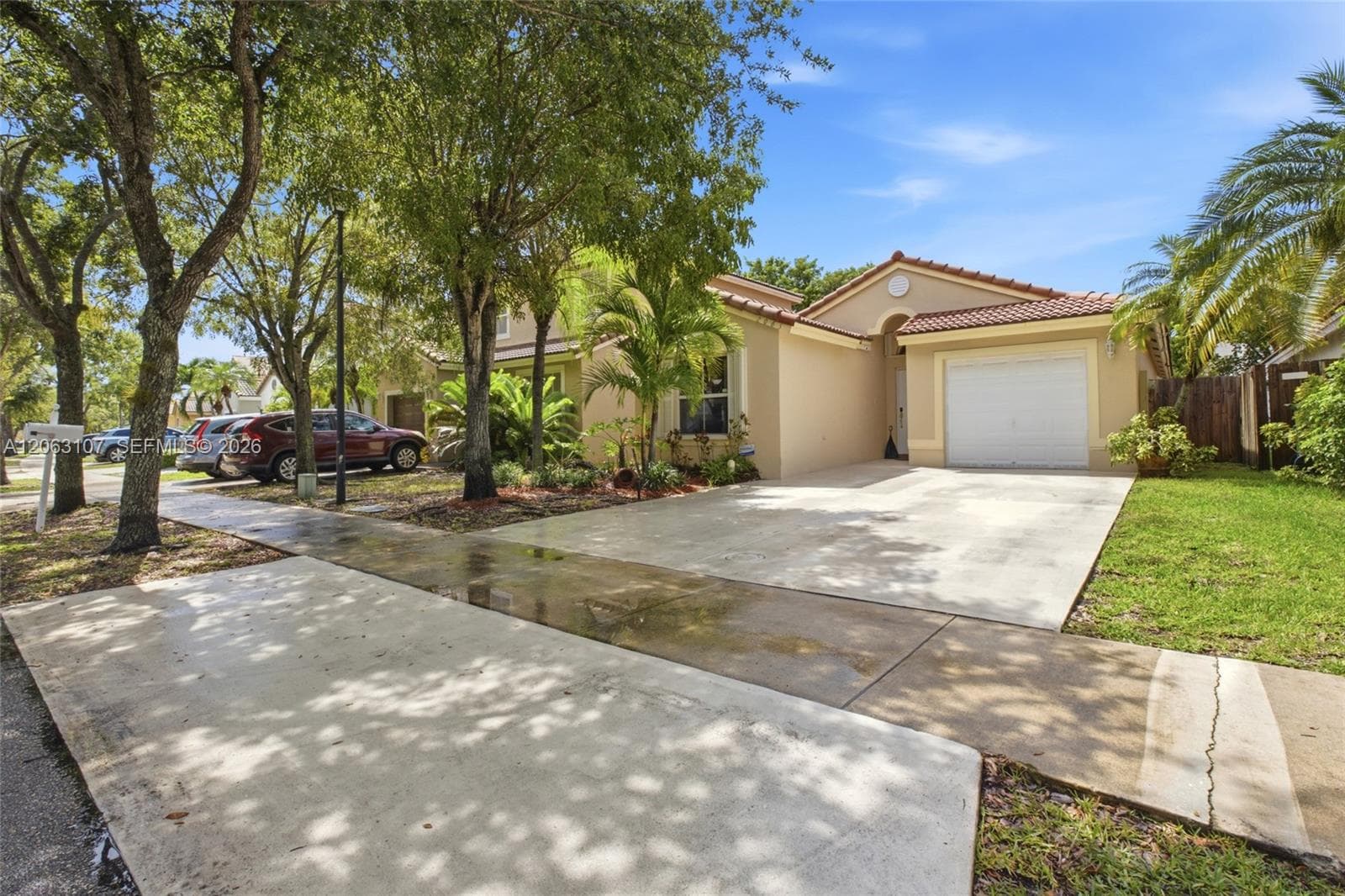 2065 SE 14th St, Homestead, FL 33035 photo 2