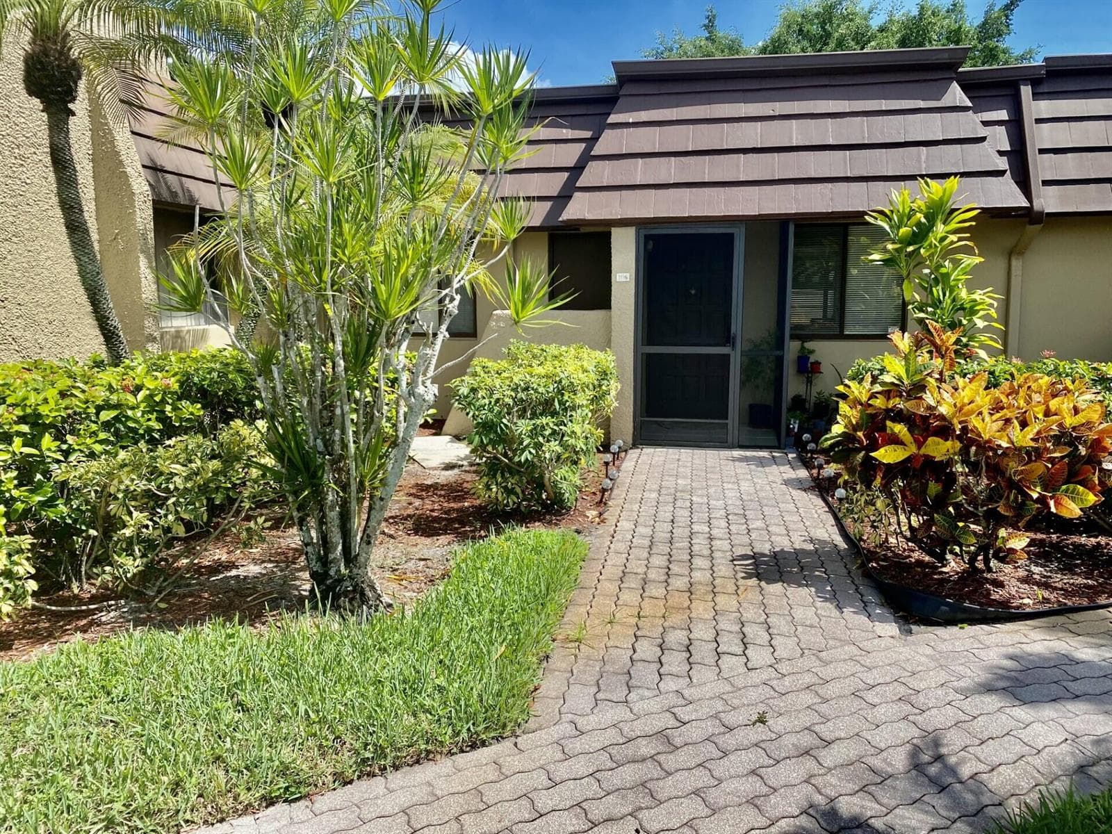 4501 FOUNTAINS Drive S # 106, Lake Worth, FL 33467