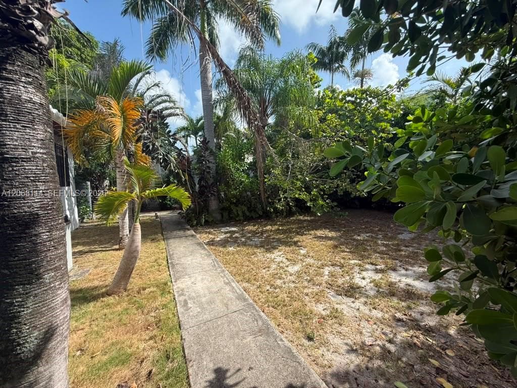 631 NE 60th St # A, Miami, FL 33137 photo 3