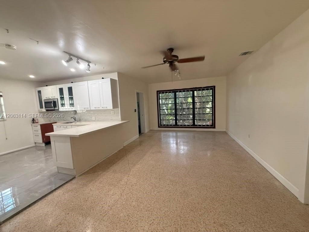 631 NE 60th St # A, Miami, FL 33137 photo 5