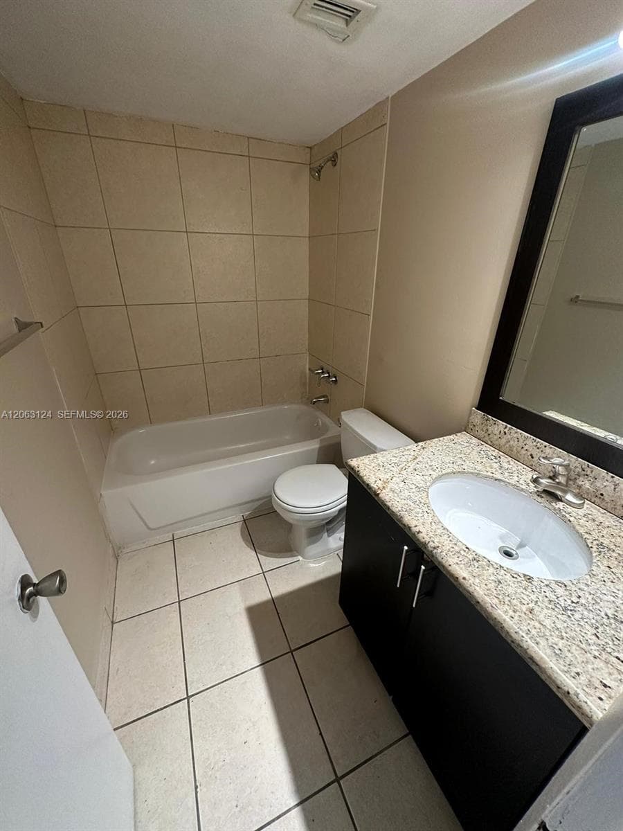 482 NW 165th St Rd # A306, Miami, FL 33169 photo 2