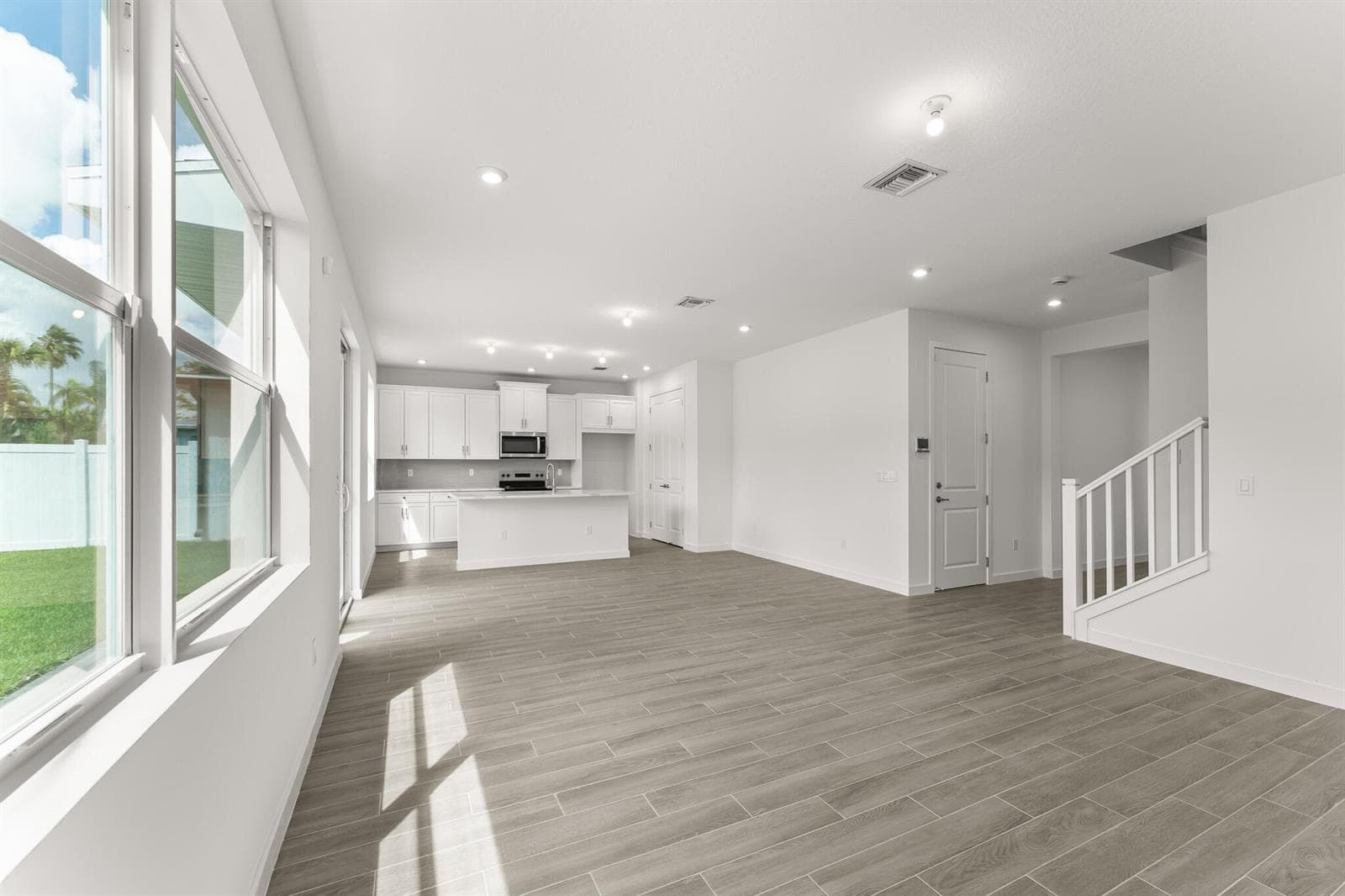 7284 CLAUDELLE Street, Lake Worth, FL 33467 photo 2