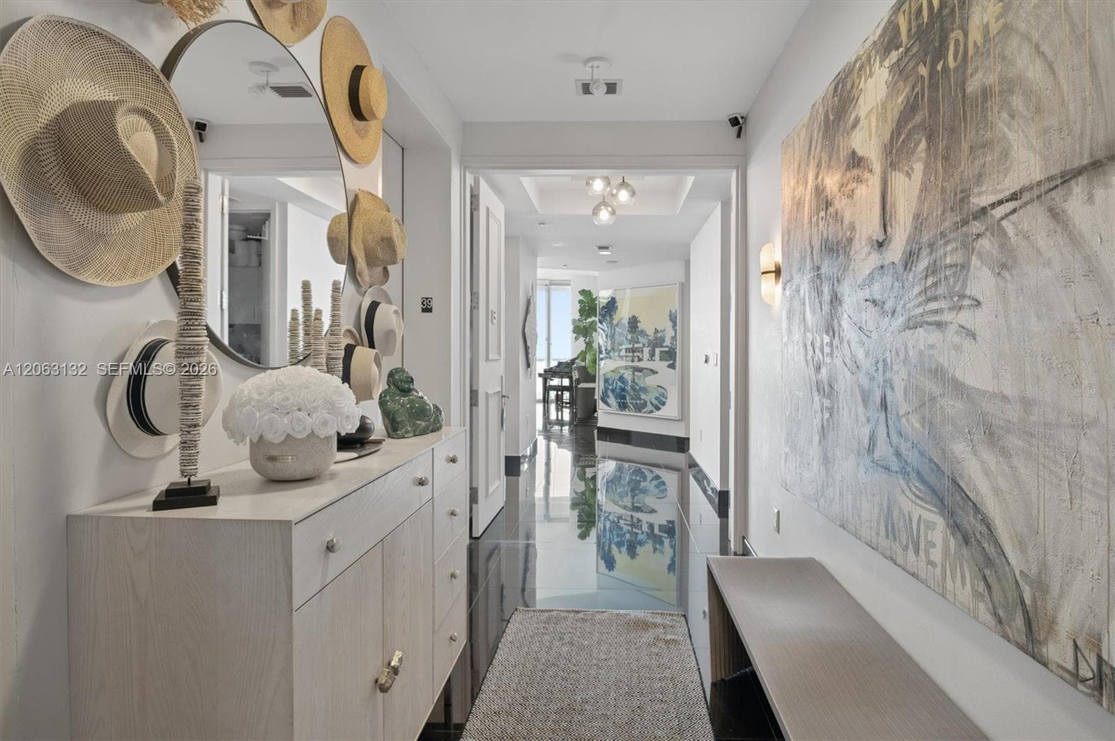 100 S Pointe Dr # 3906, Miami Beach, FL 33139 photo 2