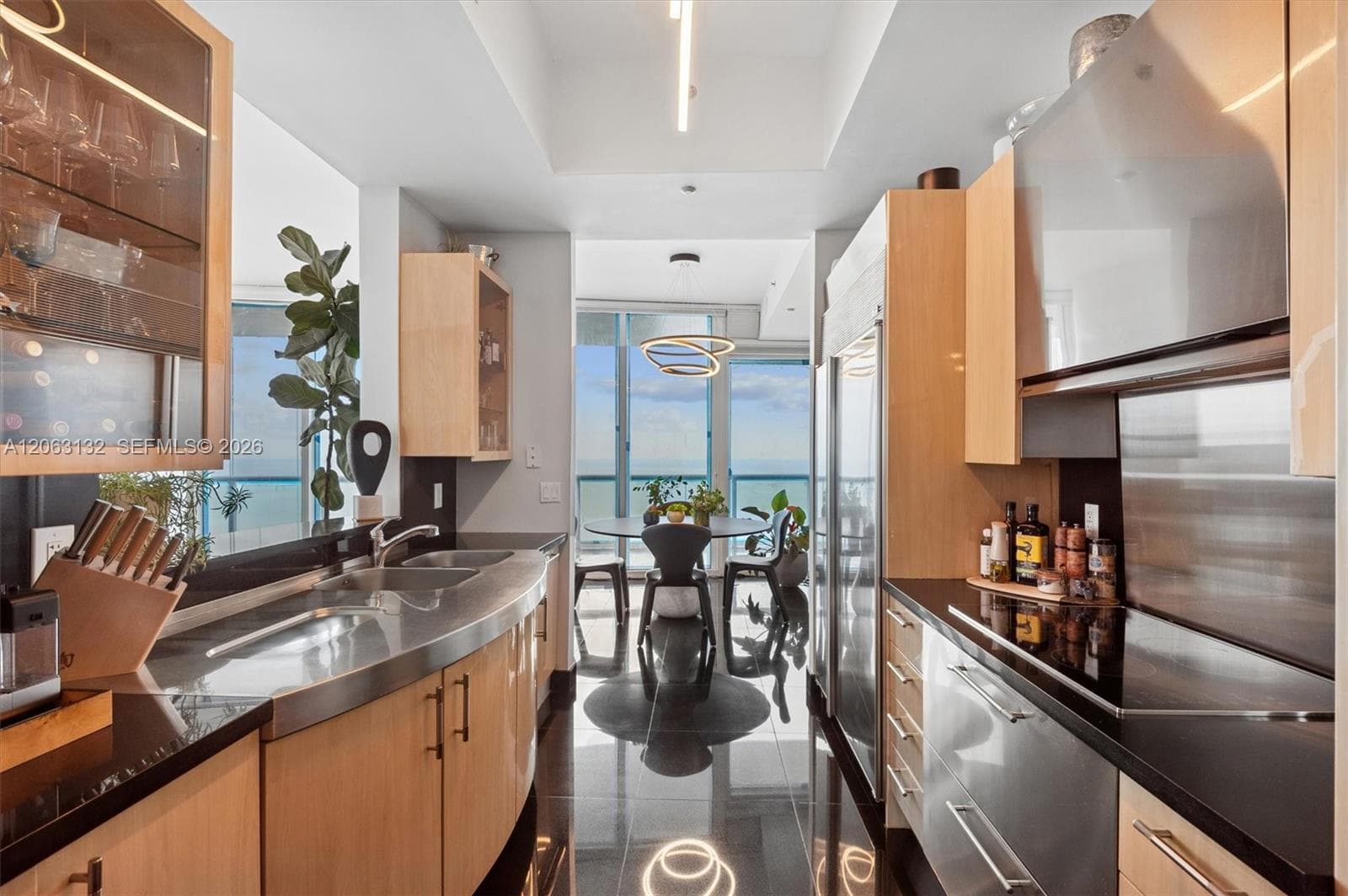 100 S Pointe Dr # 3906, Miami Beach, FL 33139 photo 5