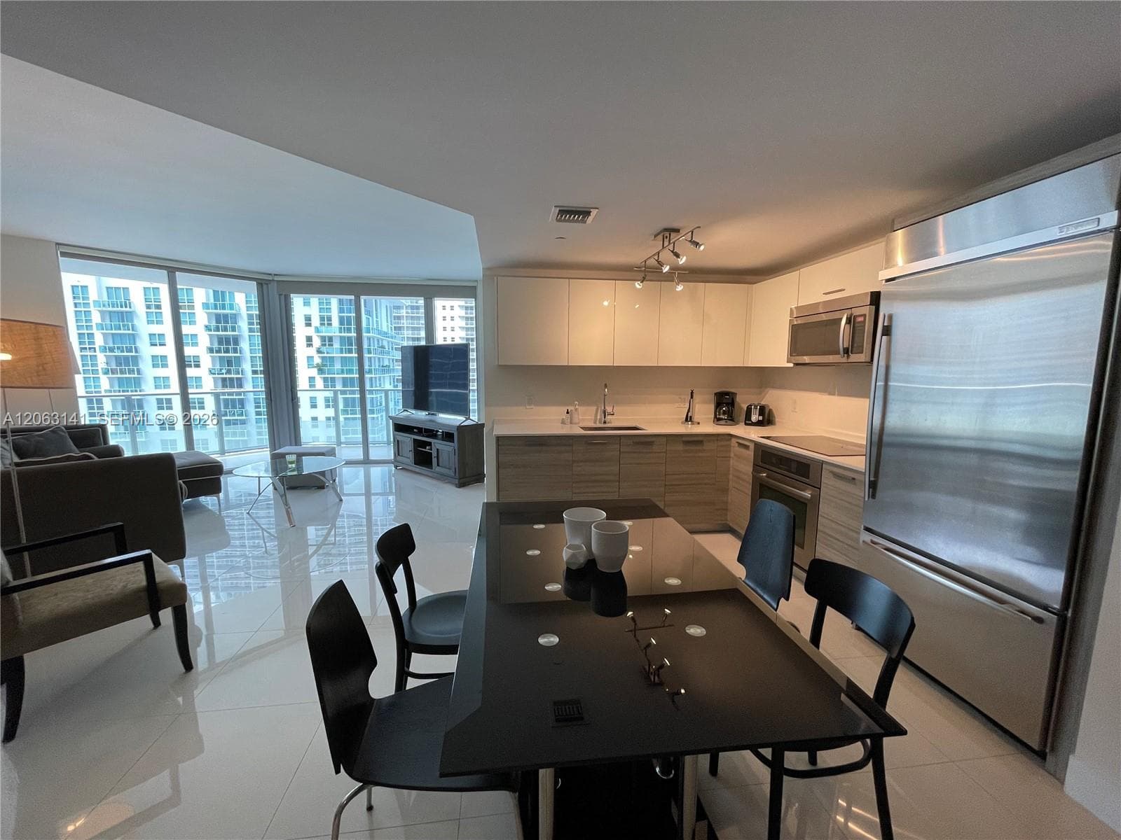1300 Brickell Bay Dr # 2010, Miami, FL 33131 photo 3