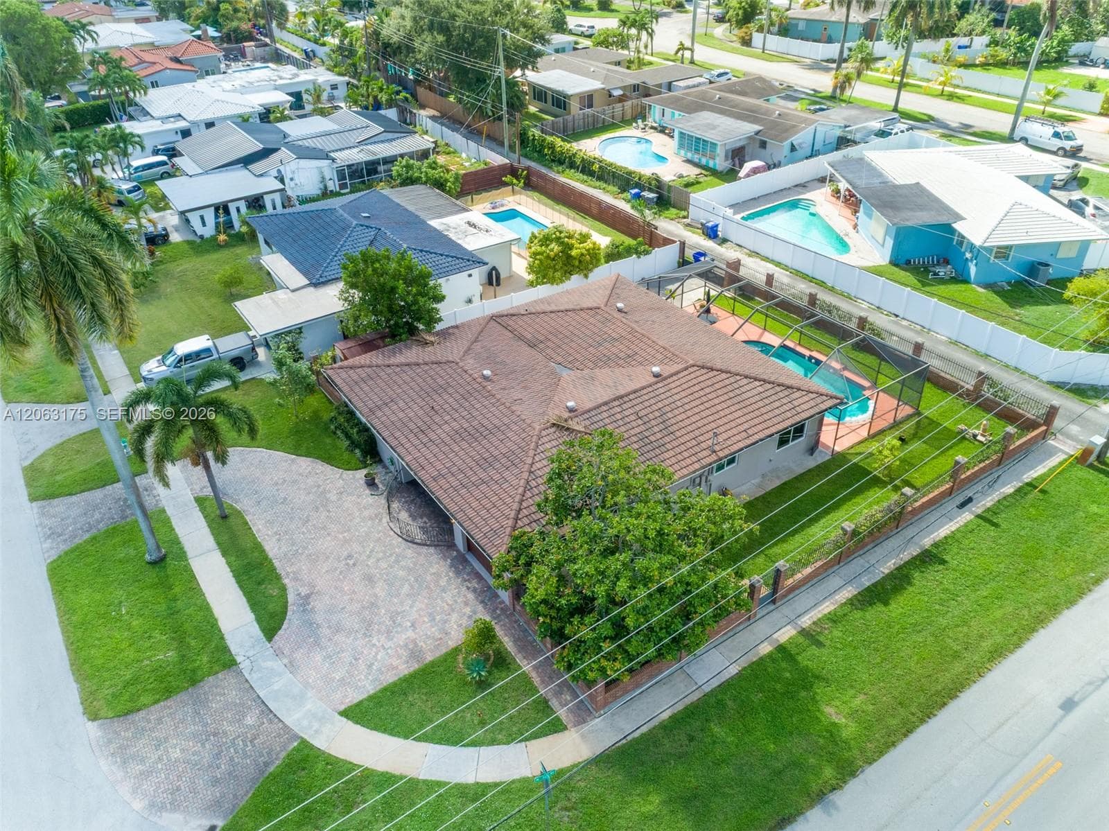 3134 Pierce St, Hollywood, FL 33021 photo 2