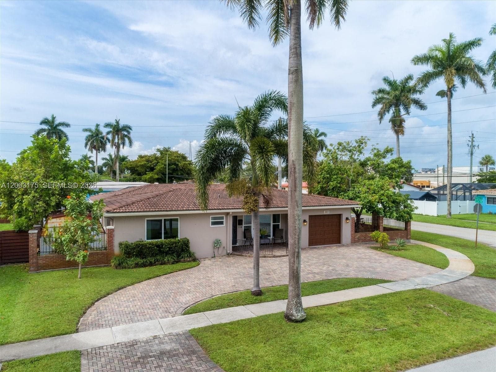 3134 Pierce St, Hollywood, FL 33021 photo 4