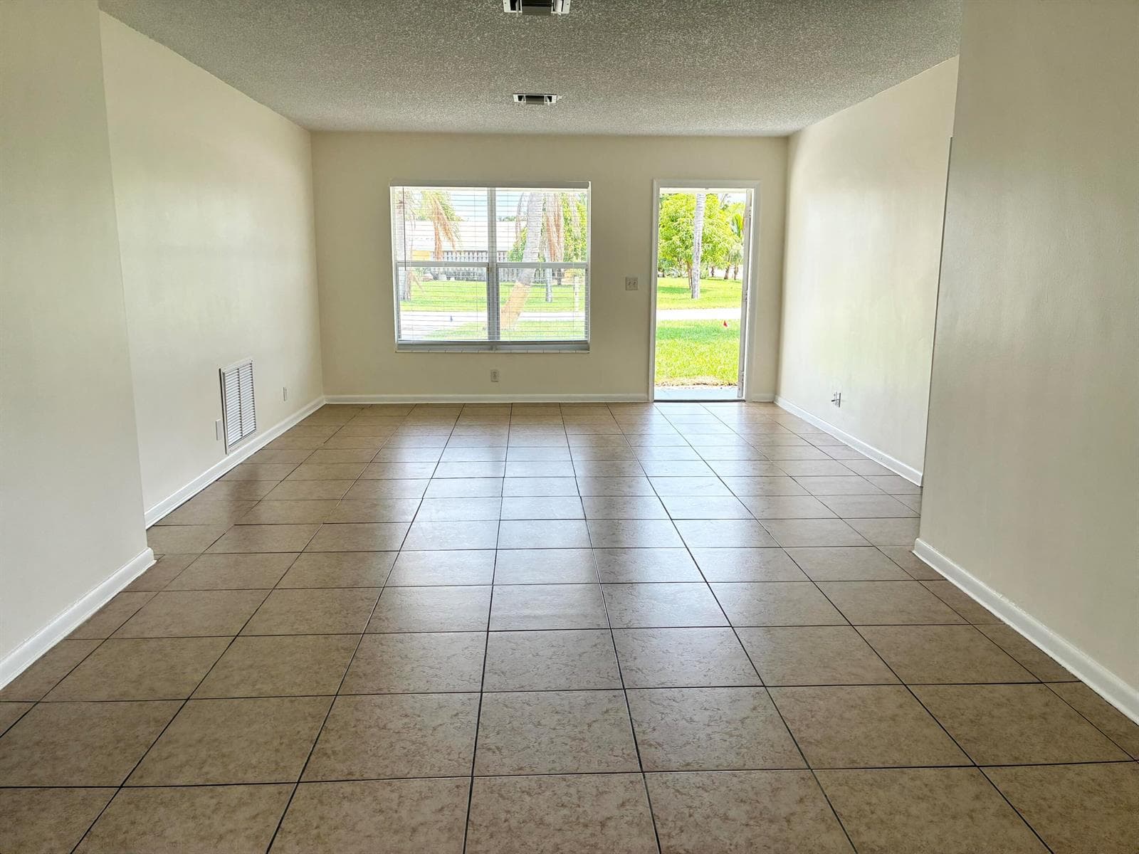 1142 GARNETT Street, Lantana, FL 33462 photo 4