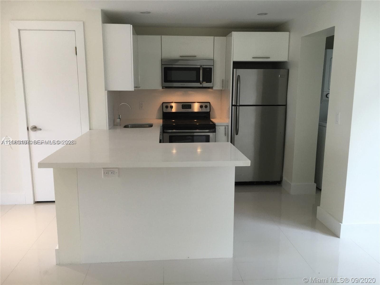 1620 Bay Rd, Miami Beach, FL 33139 photo 4