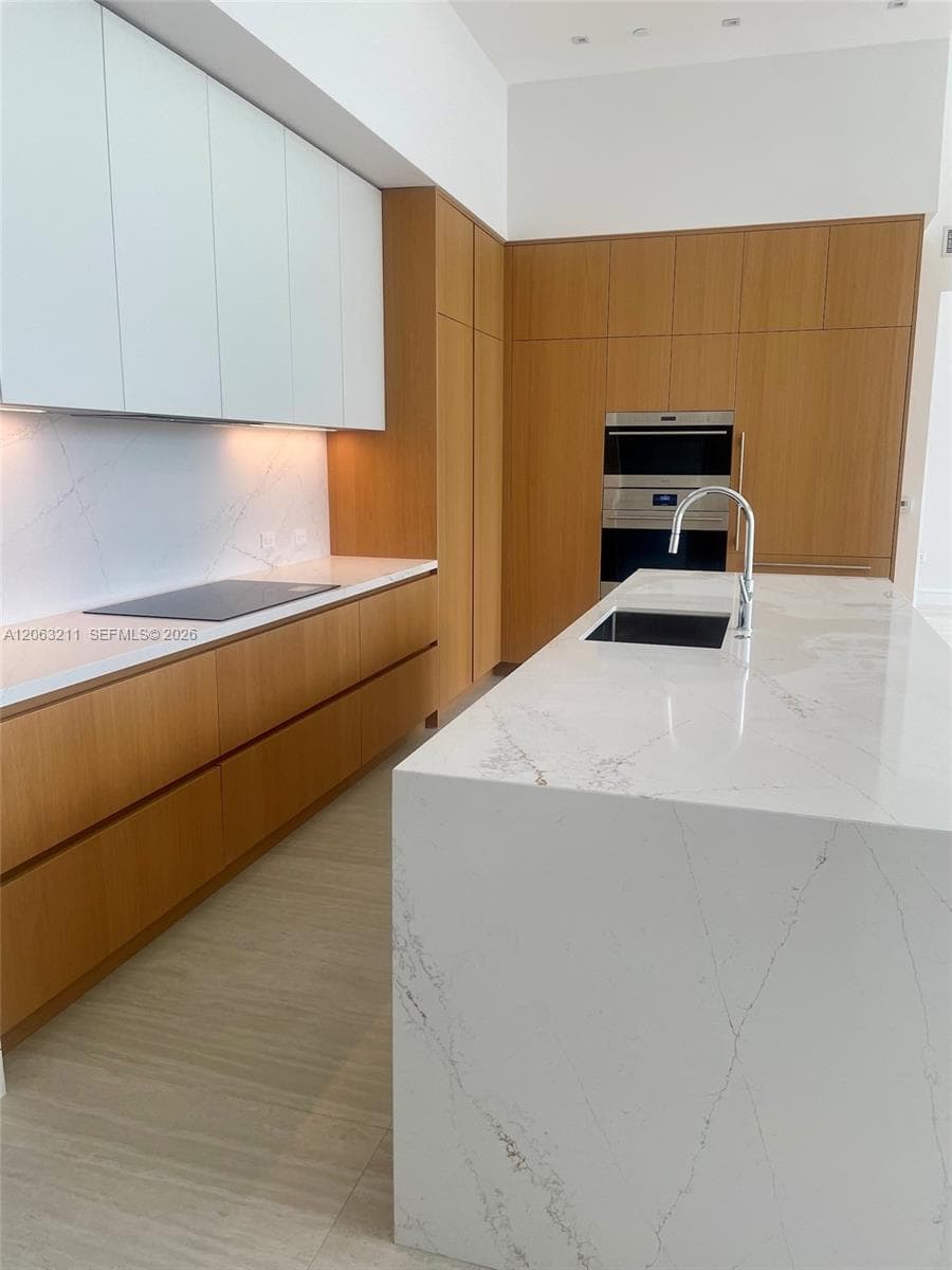 2321 SE 17th St # 302, Fort Lauderdale, FL 33316 photo 3