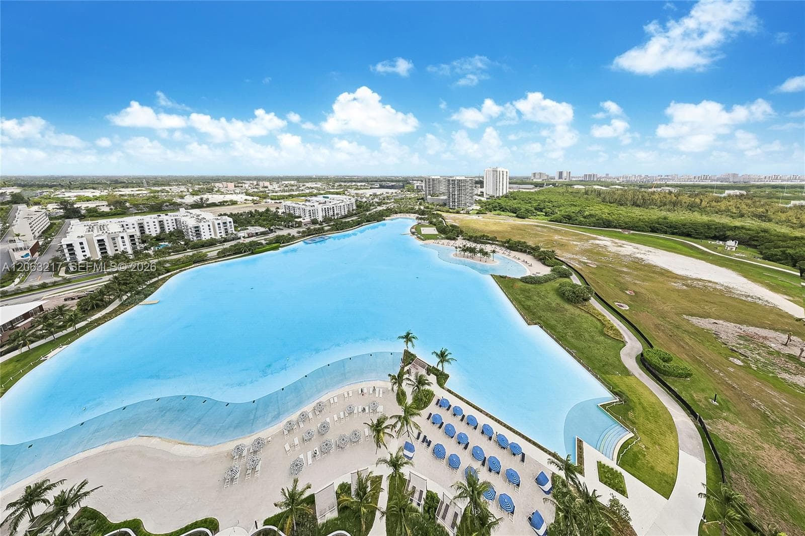 2411 Laguna Circle # 2010, Miami, FL 33181 photo 3