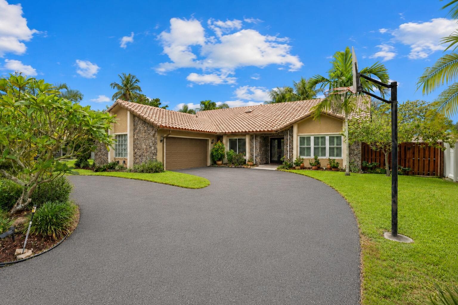 1491 NW 99TH Avenue, Plantation, FL 33322 photo 2