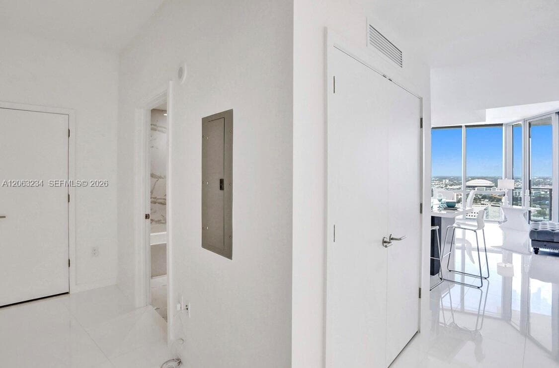 851 NE 1st Ave # 3510, Miami, FL 33132 photo 2