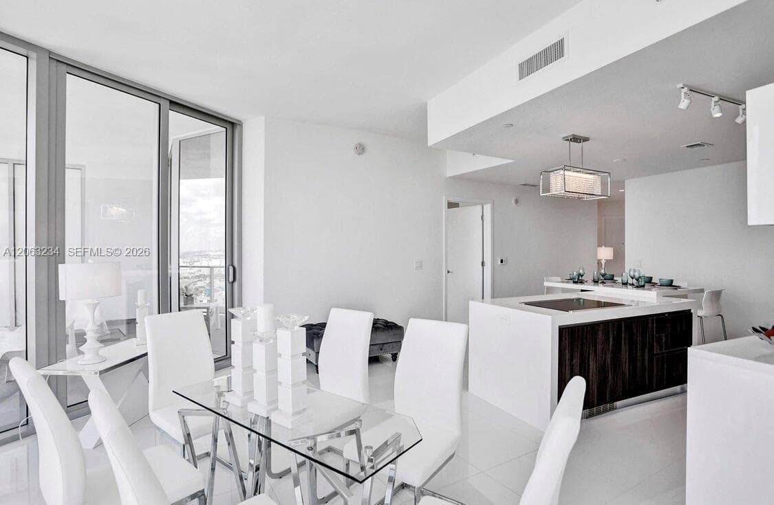 851 NE 1st Ave # 3510, Miami, FL 33132 photo 4