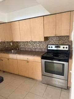 2285 NE 172nd Street # 15, North Miami Beach, FL 33160 photo 3