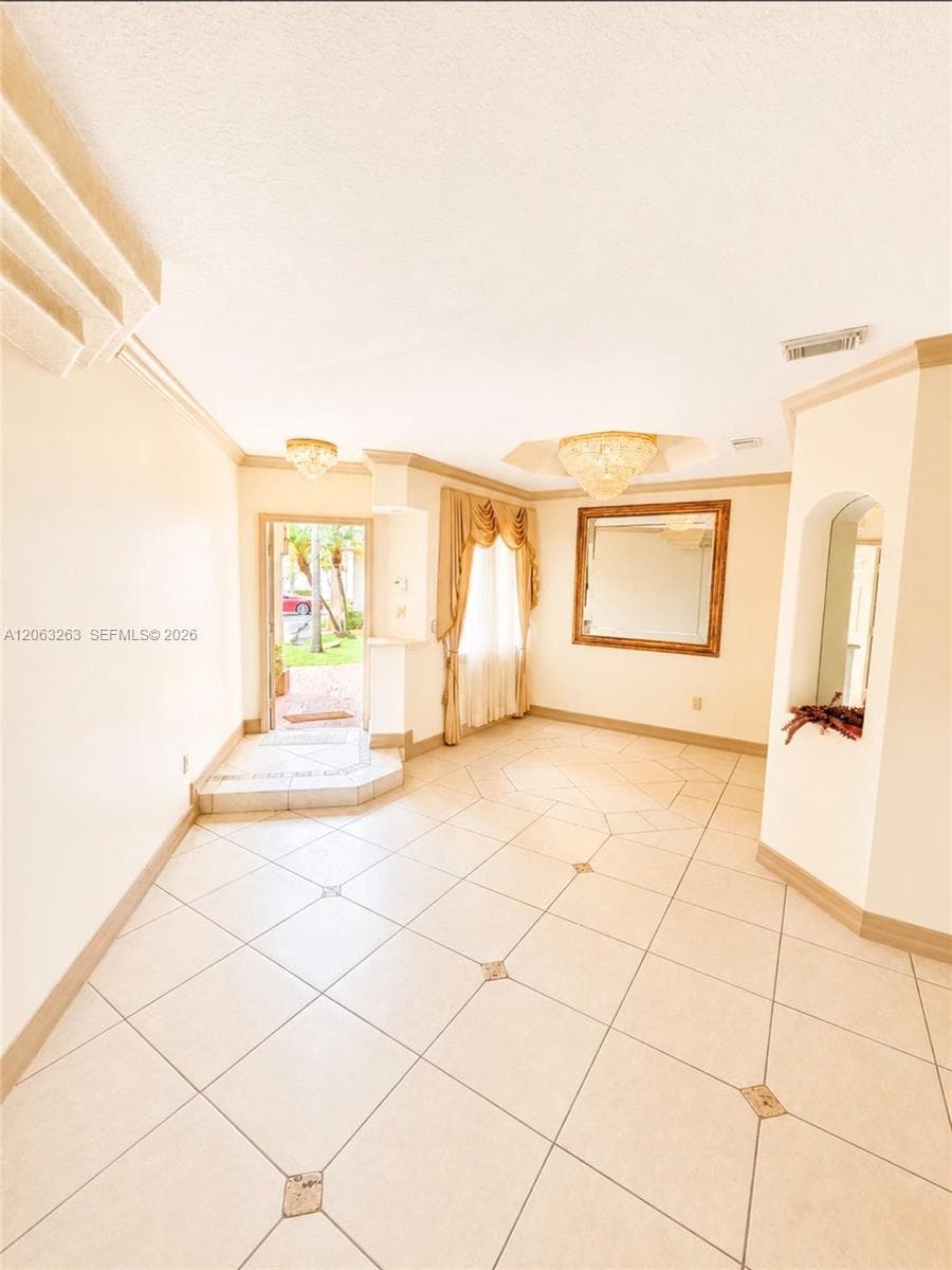 8356 NW 10th St # 6D, Miami, FL 33126 photo 2