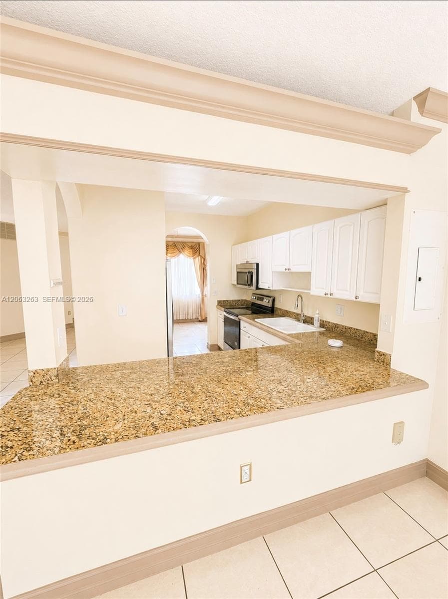 8356 NW 10th St # 6D, Miami, FL 33126 photo 4