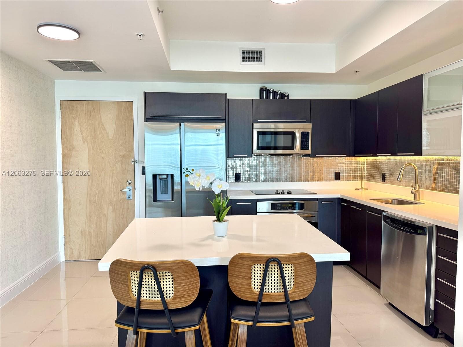 90 SW 3rd St # 3902, Miami, FL 33130 photo 3