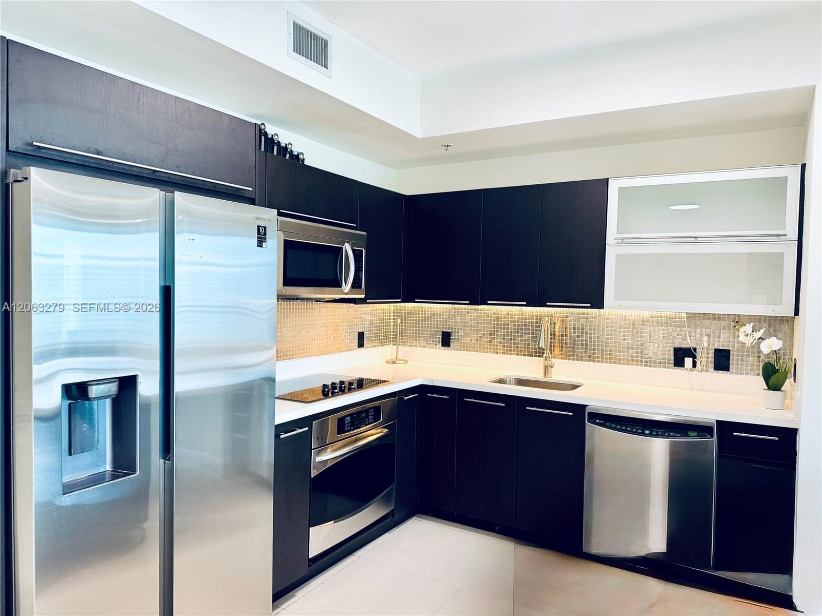 90 SW 3rd St # 3902, Miami, FL 33130 photo 4
