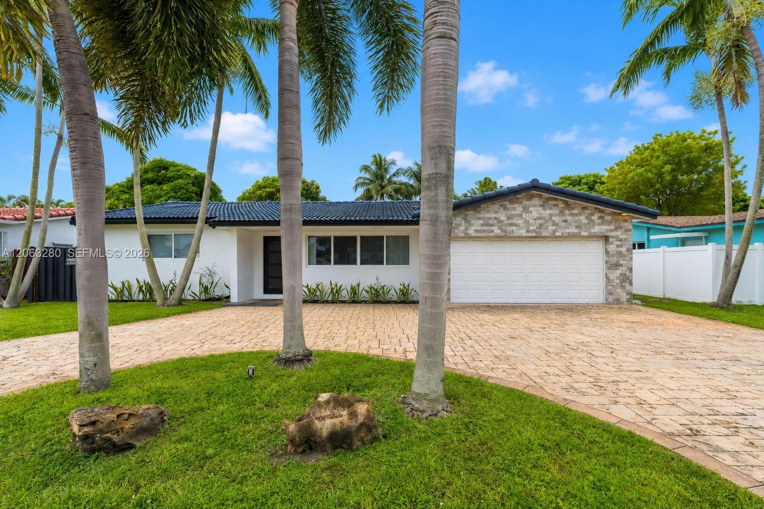 5424 Garfield St, Hollywood, FL 33021 photo 3