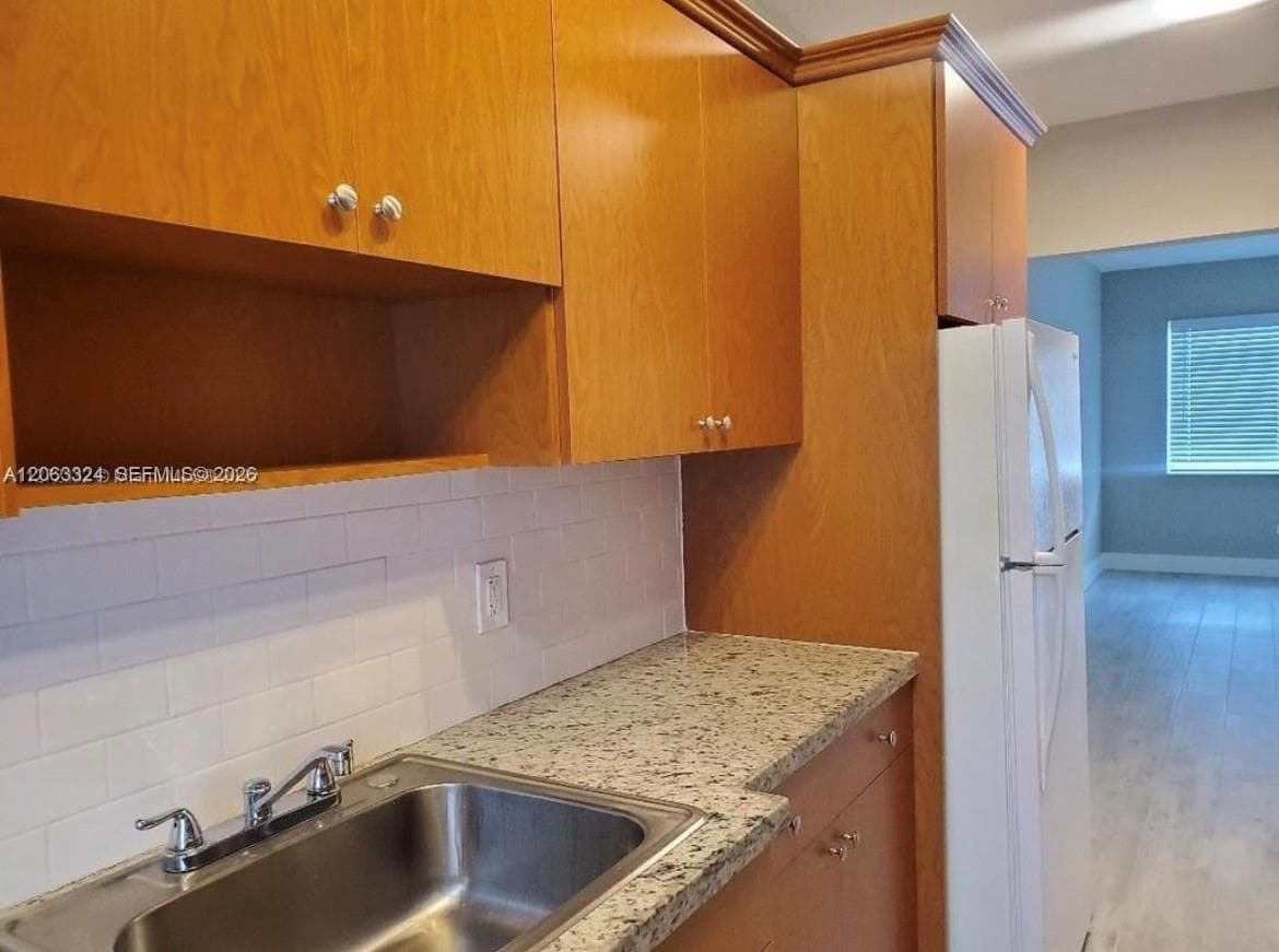 8035 Byron Ave # 2, Miami Beach, FL 33141 photo 2