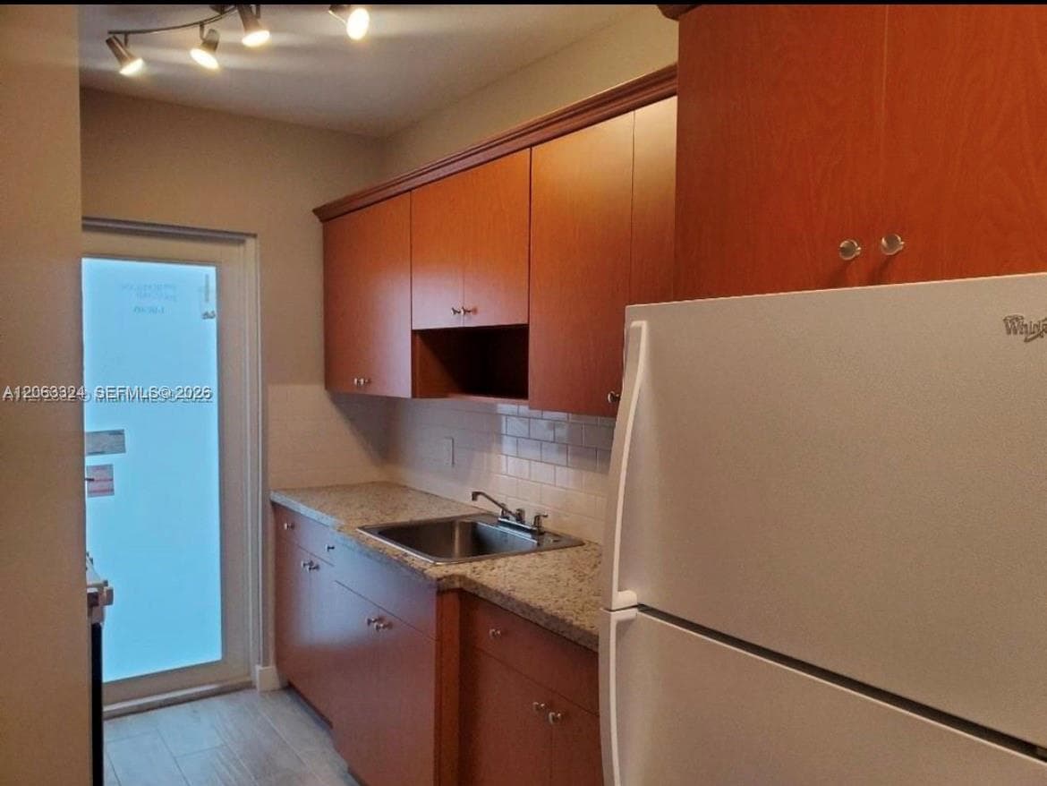 8035 Byron Ave # 2, Miami Beach, FL 33141 photo 3