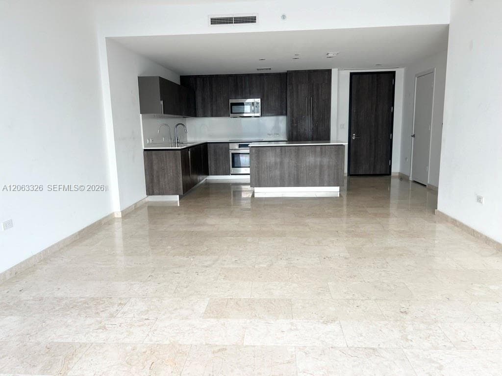 68 SE 6th St # 3810, Miami, FL 33131 photo 4
