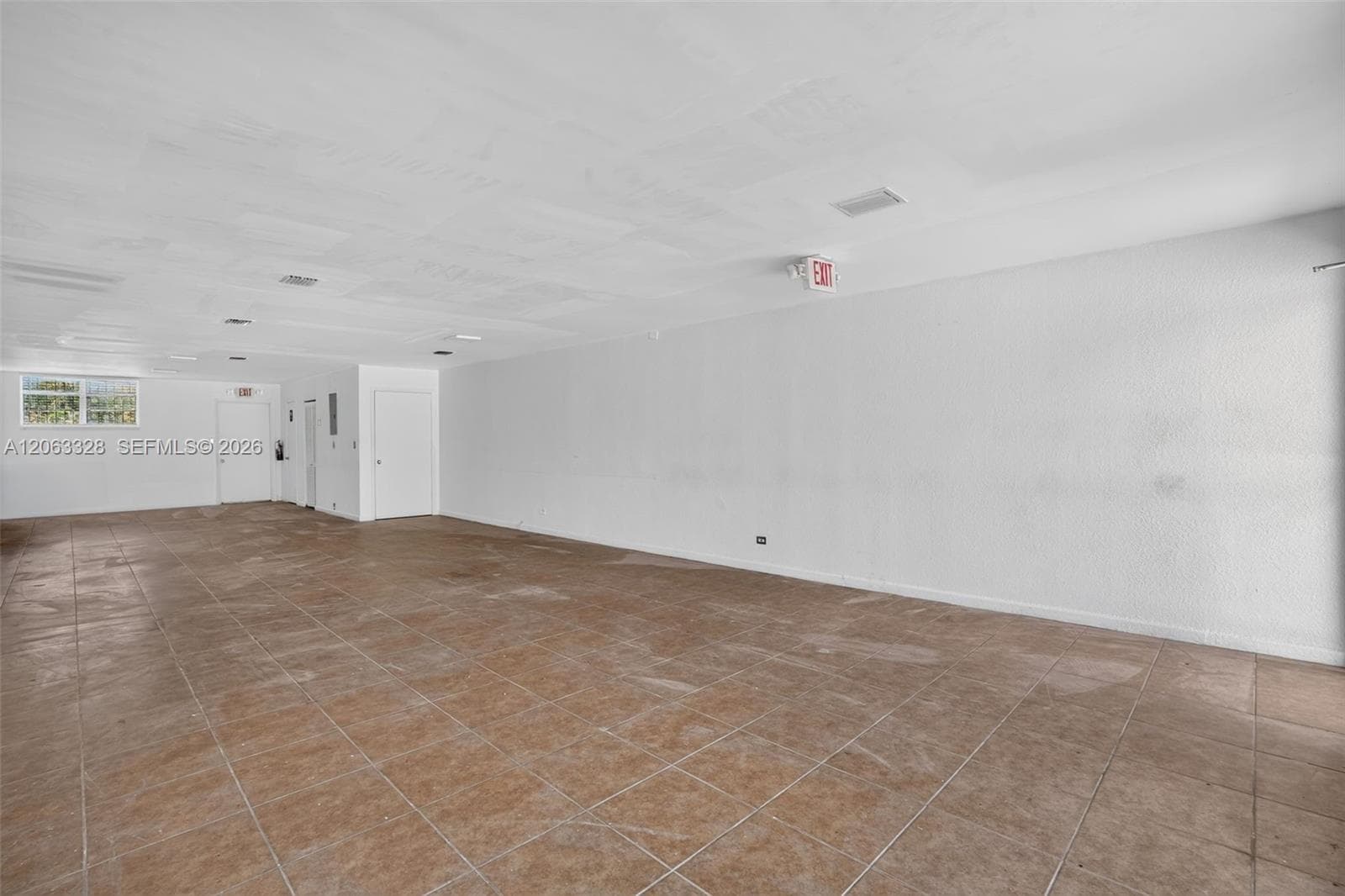 180 Hialeah Dr, Hialeah, FL 33010 photo 5
