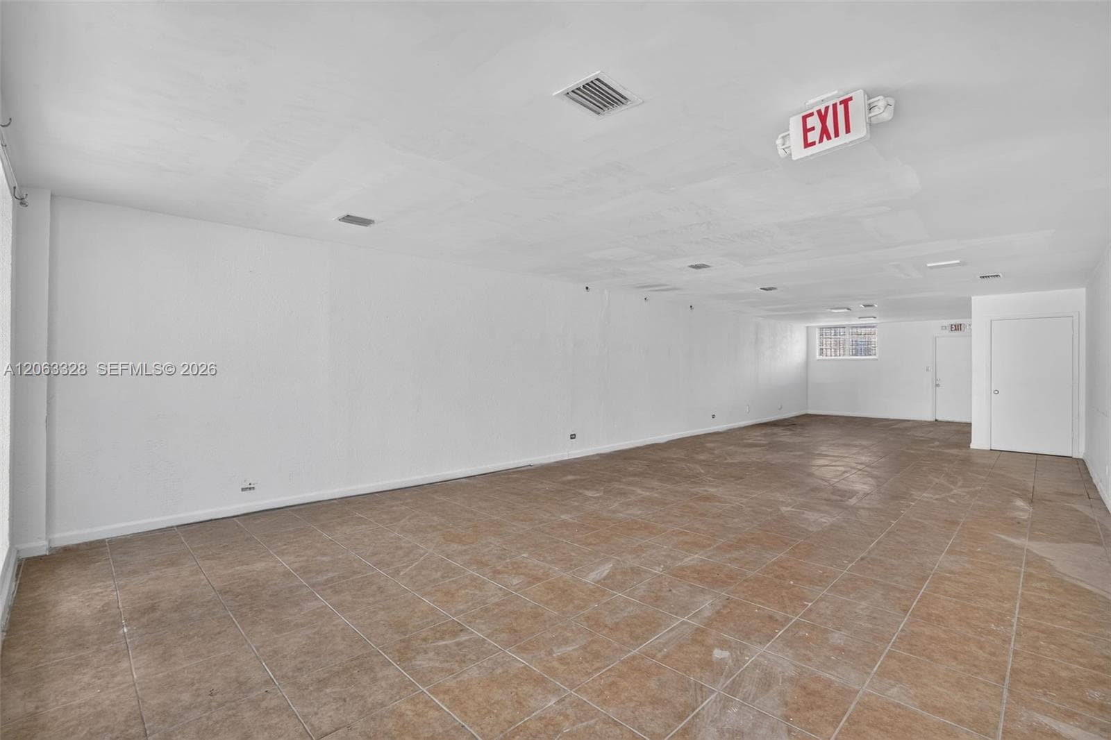 180 Hialeah Dr, Hialeah, FL 33010 photo 4
