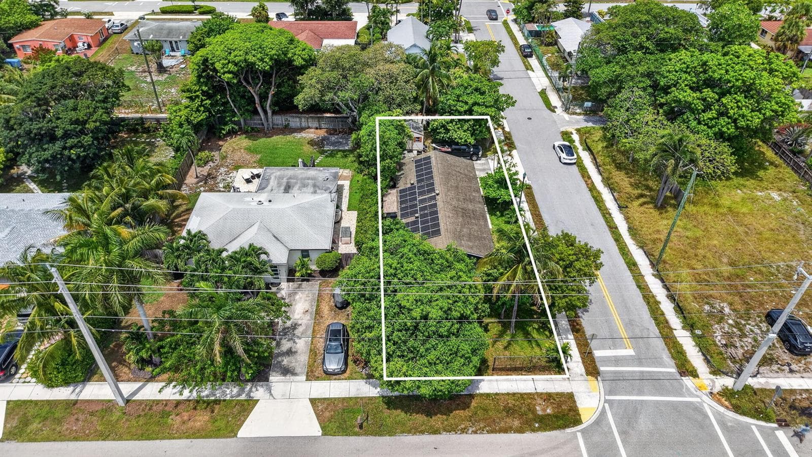 310 SE 8TH Street, Delray Beach, FL 33483 photo 2