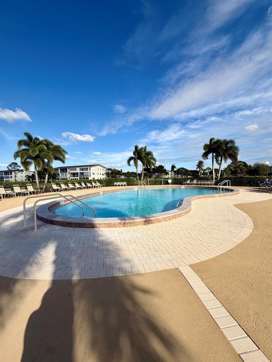 132 Preston Way # 132, Boca Raton, FL 33434 photo 2
