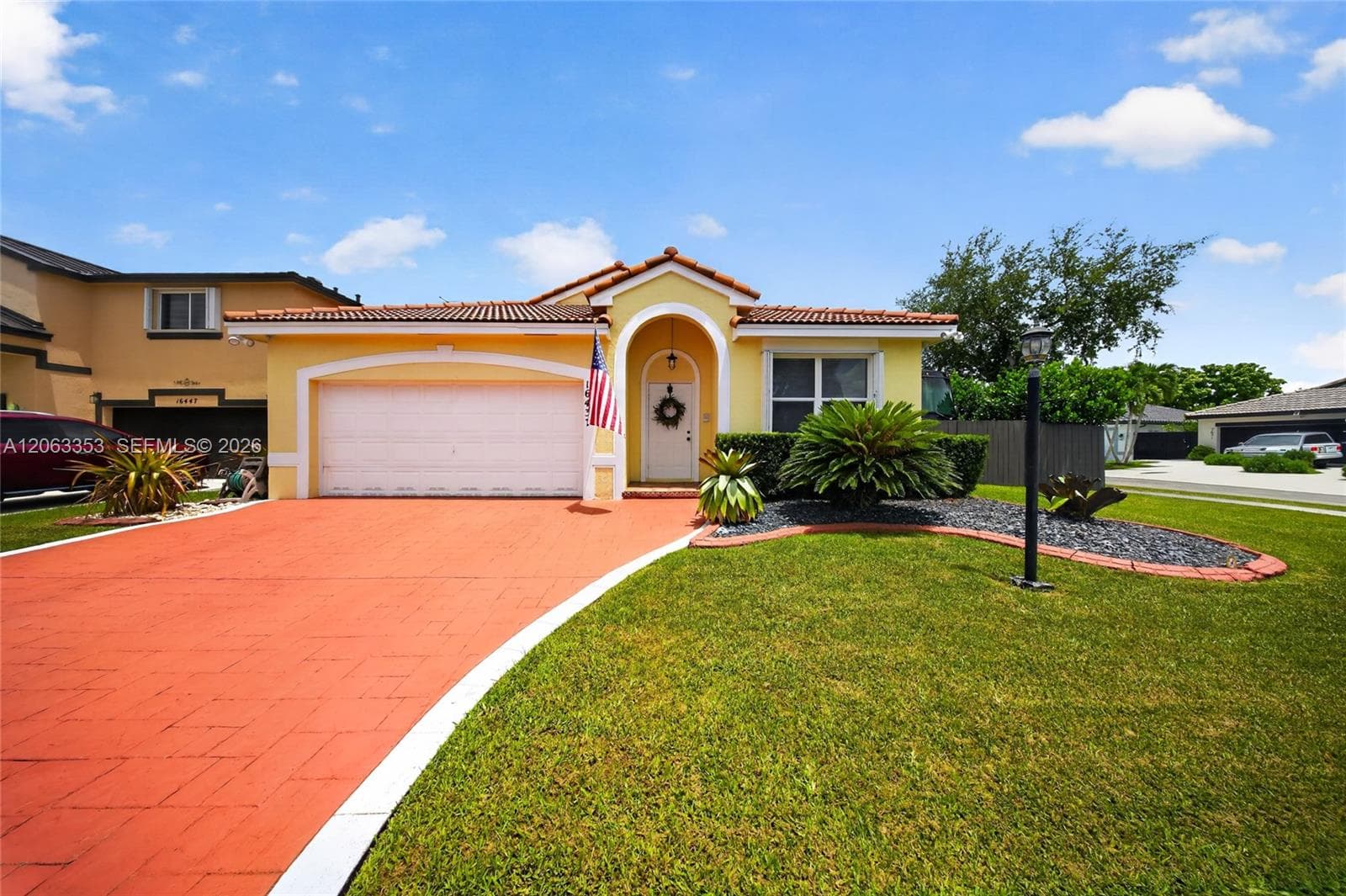 16437 SW 76th Ter, Miami, FL 33193 photo 2