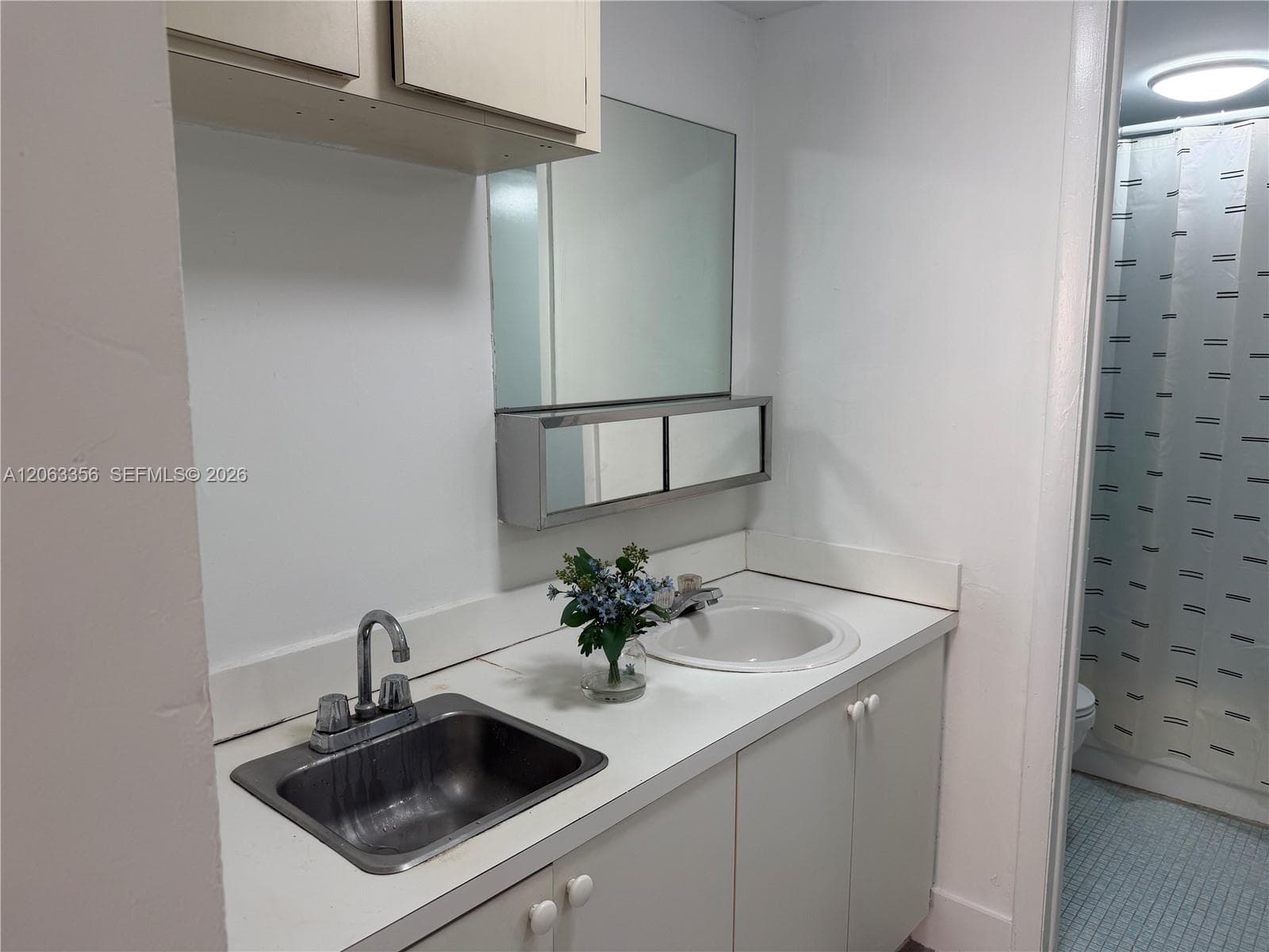 6980 NW 186th St # 3-423A, Hialeah, FL 33015 photo 2