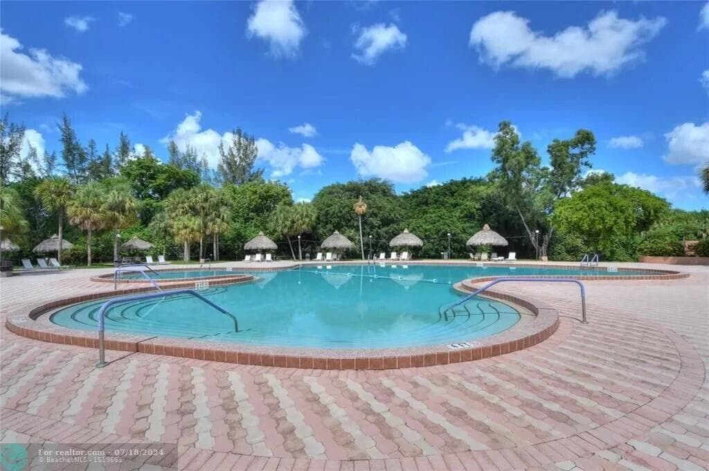 3210 HOLIDAY SPRINGS Boulevard # 2-110, Margate, FL 33063 photo 3