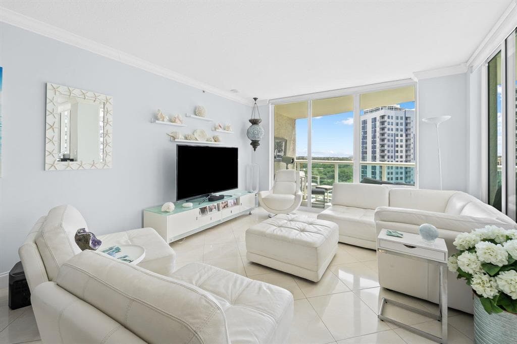 347 N NEW RIVER Drive E # 1004, Fort Lauderdale, FL 33301 photo 2