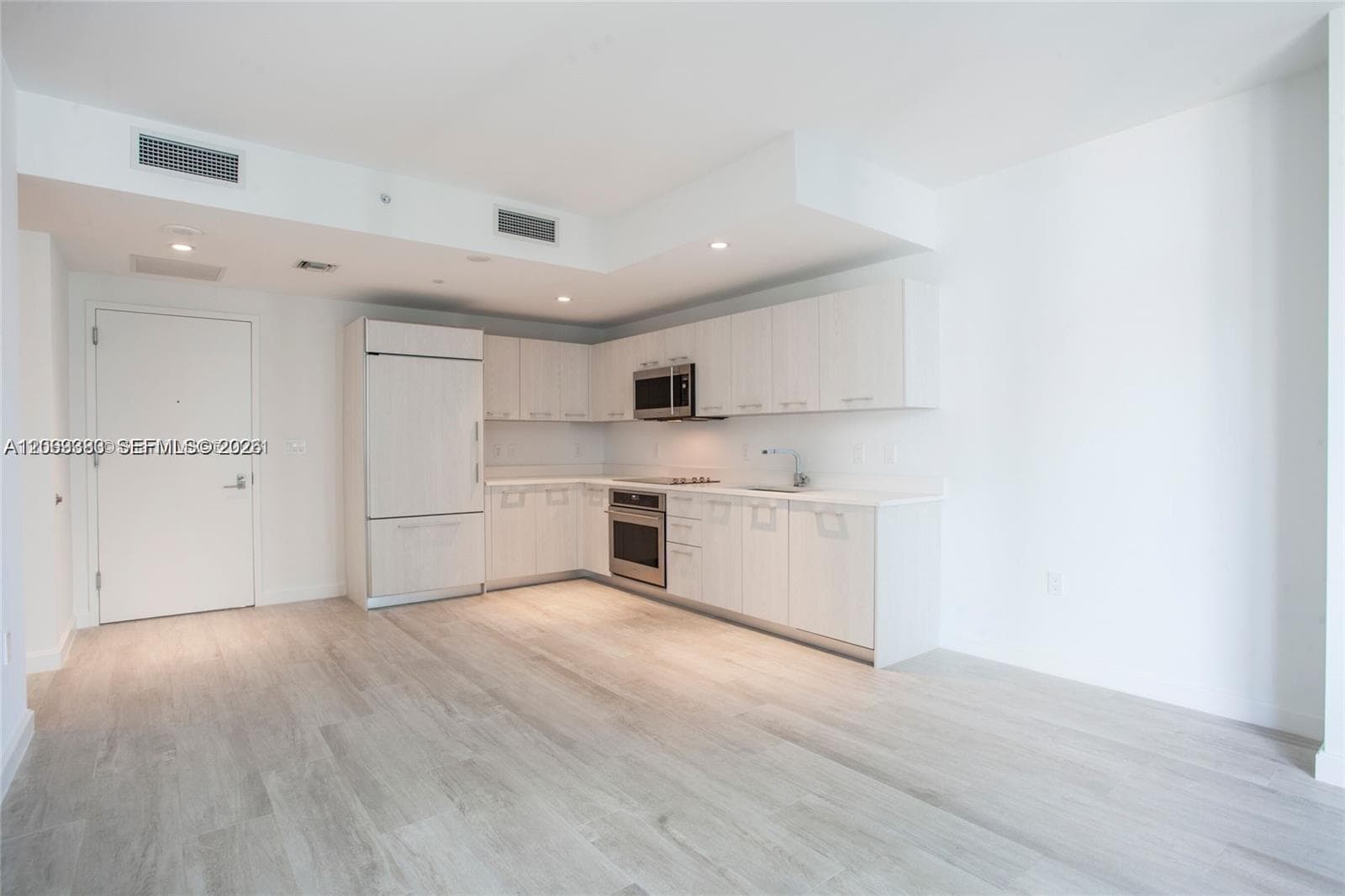 55 SW 9th St # 1907, Miami, FL 33130 photo 4