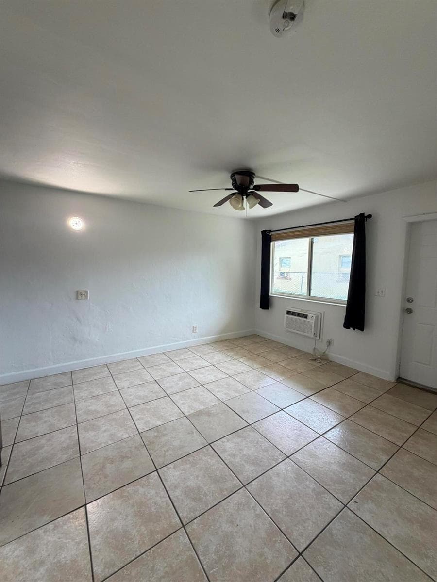 1124 NW 2ND Street # 2, Fort Lauderdale, FL 33311 photo 2