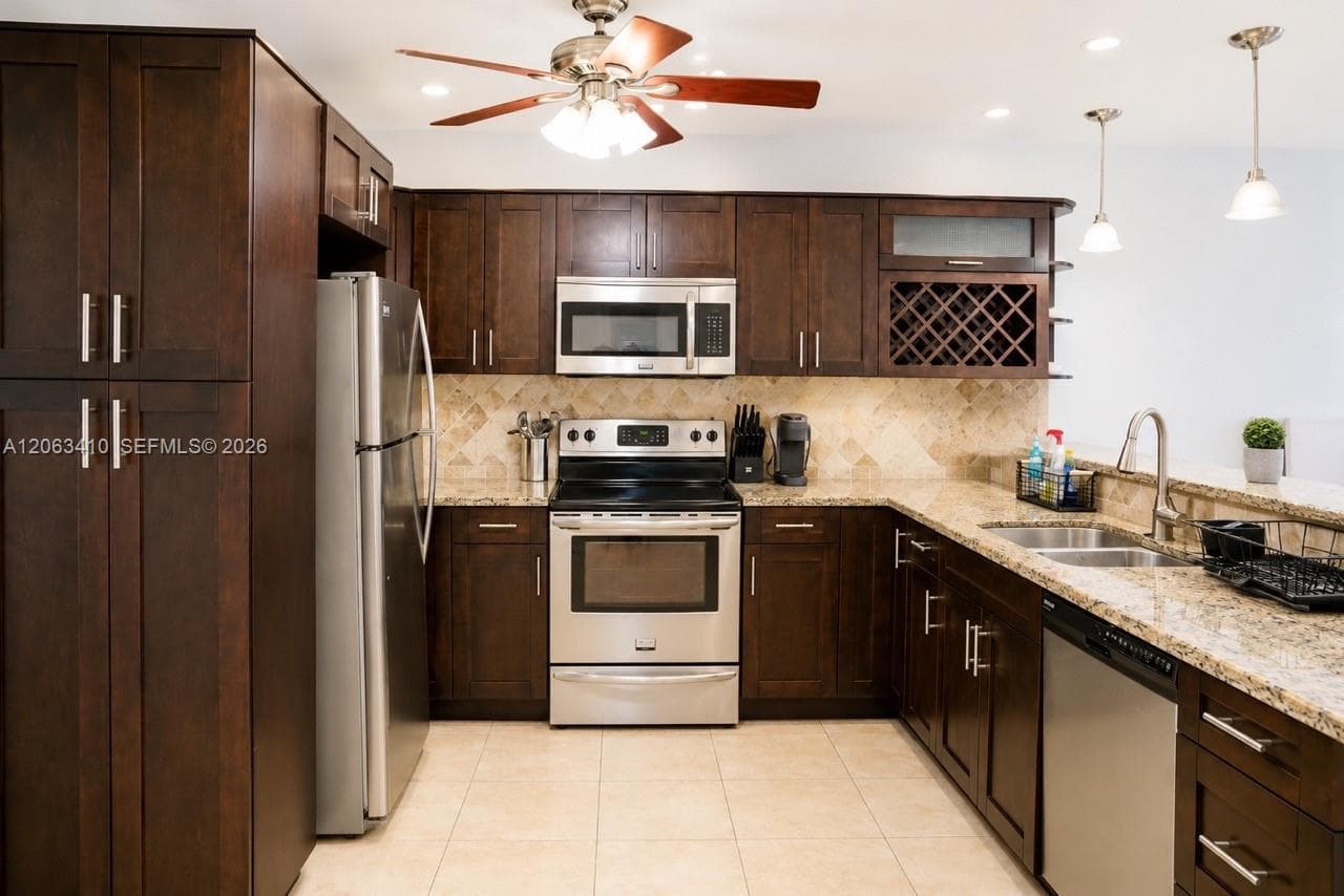 5780 SW 61st St # 5780, Miami, FL 33143 photo 4
