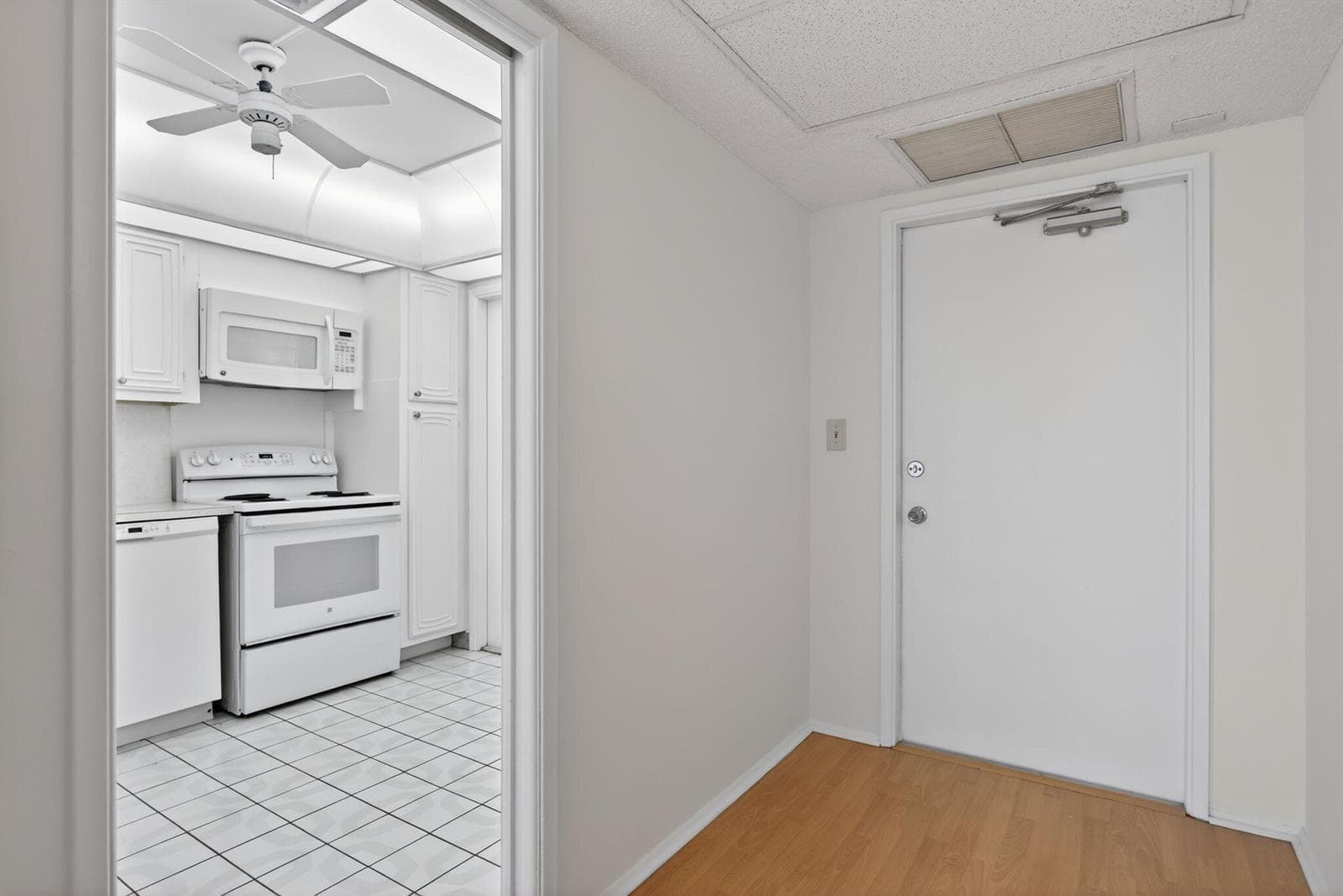 2651 S Palm Aire Drive # 302, Pompano Beach, FL 33069 photo 2