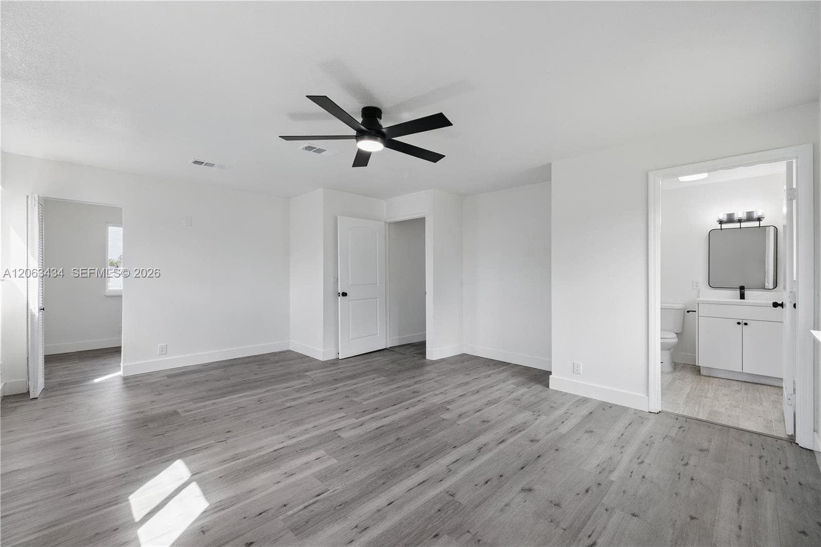 1867 NW 8th Ave, Homestead, FL 33030 photo 5
