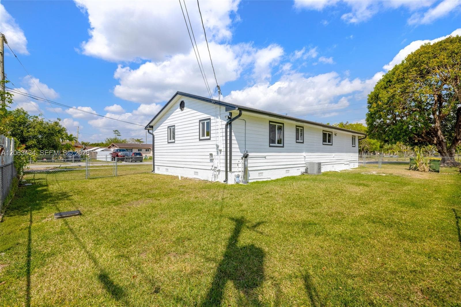 1867 NW 8th Ave, Homestead, FL 33030 photo 4