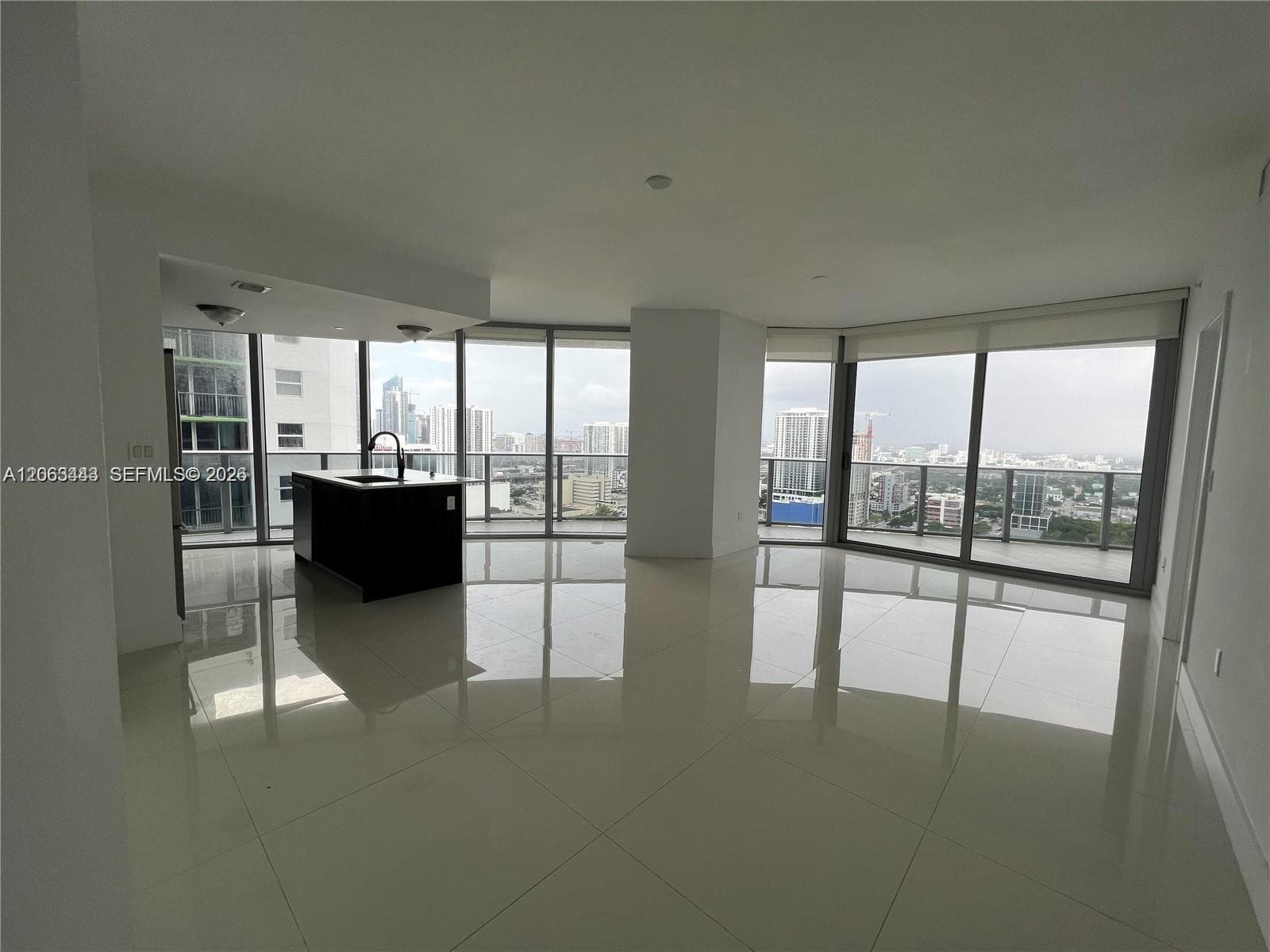 488 NE 18th St # 3000, Miami, FL 33132 photo 2
