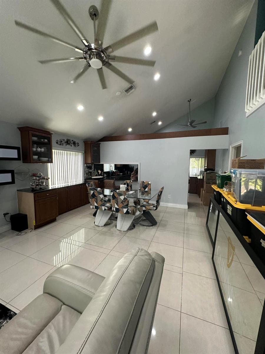 8 ELTON Place, Boynton Beach, FL 33426 photo 3