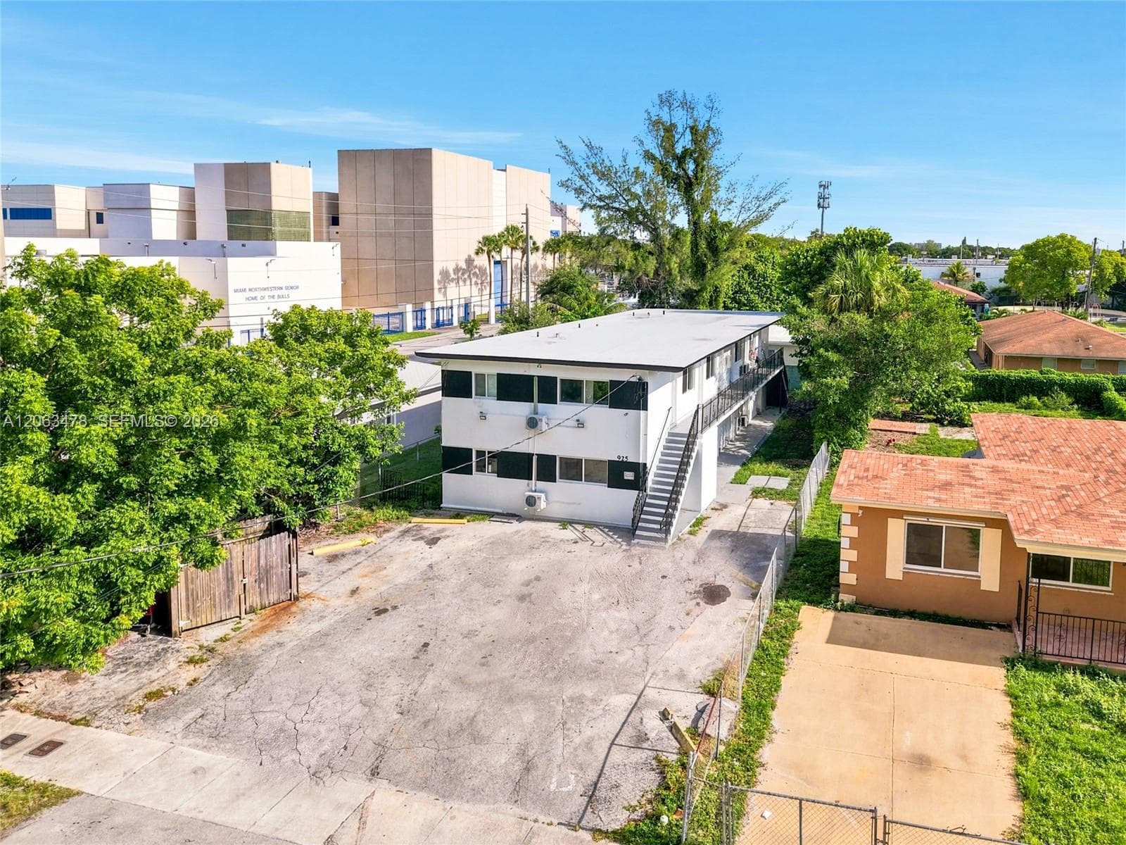 925 NW 69th St # 2, Miami, FL 33150 photo 2