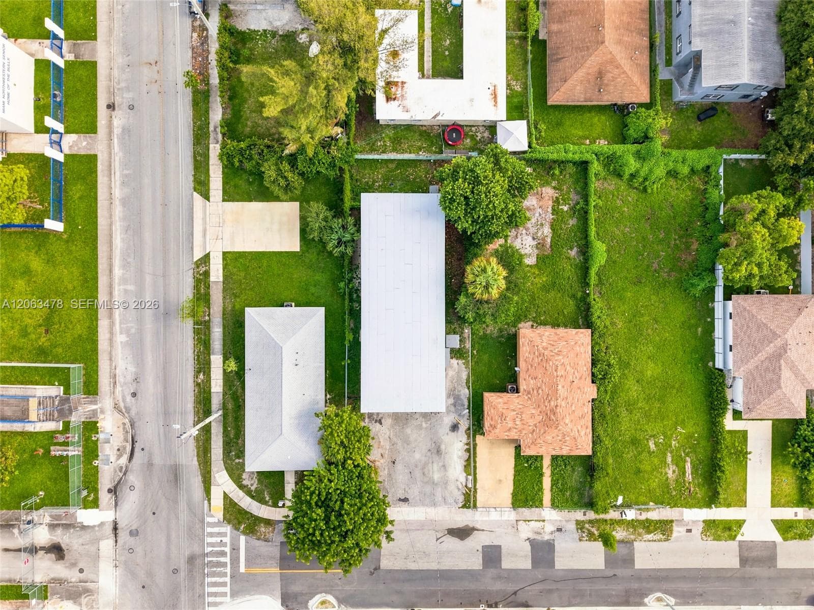 925 NW 69th St # 2, Miami, FL 33150 photo 4