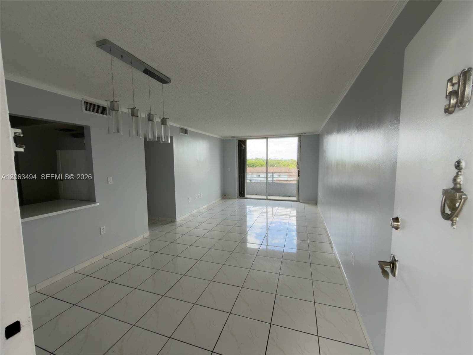 8231 NW 8th St # 2-504, Miami, FL 33126 photo 4