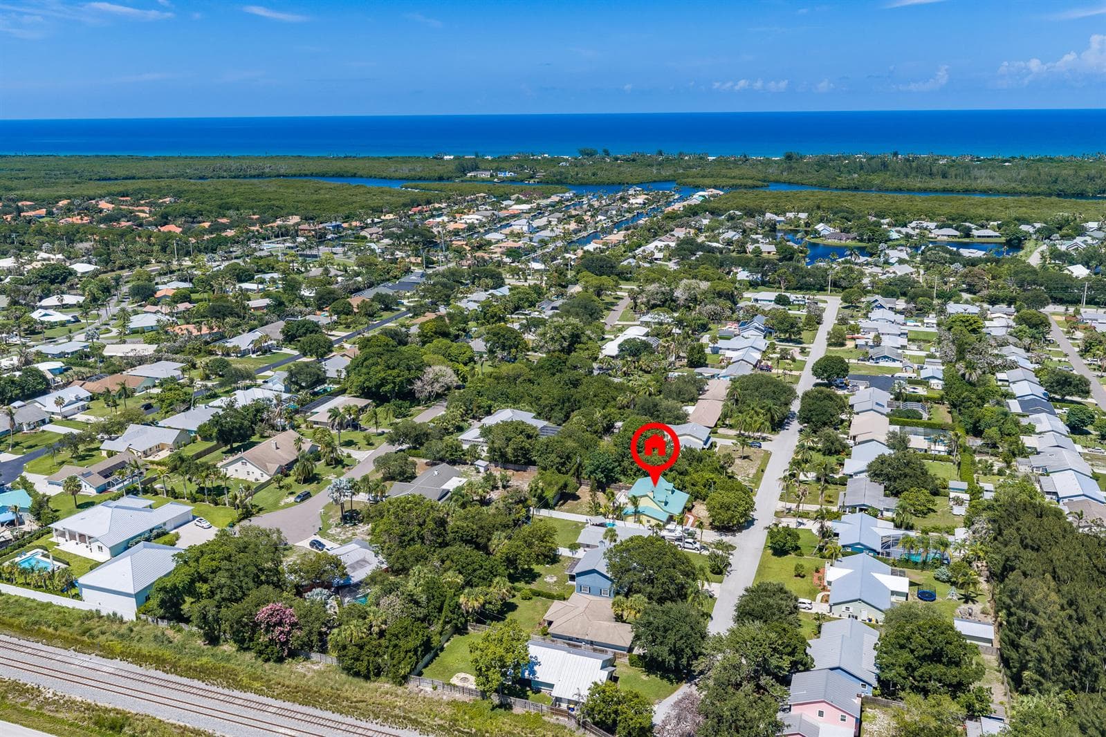 8645 SE Alabama Place, Hobe Sound, FL 33455 photo 2